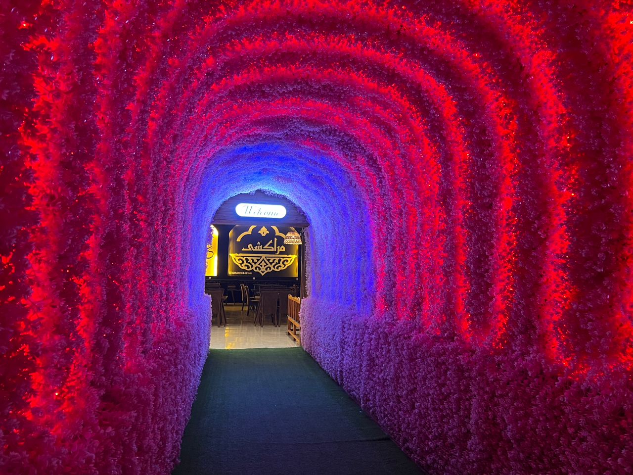 کافه رستوران مراکشی به مدیریت آقای براه در درگهان